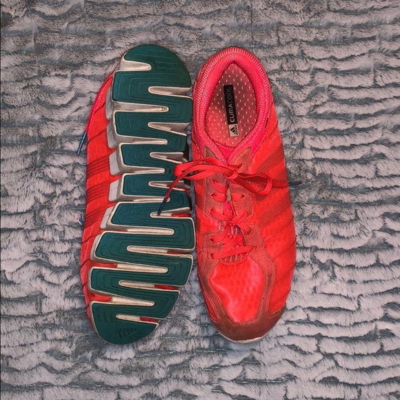 Adidas runners - Picture 1 of 4